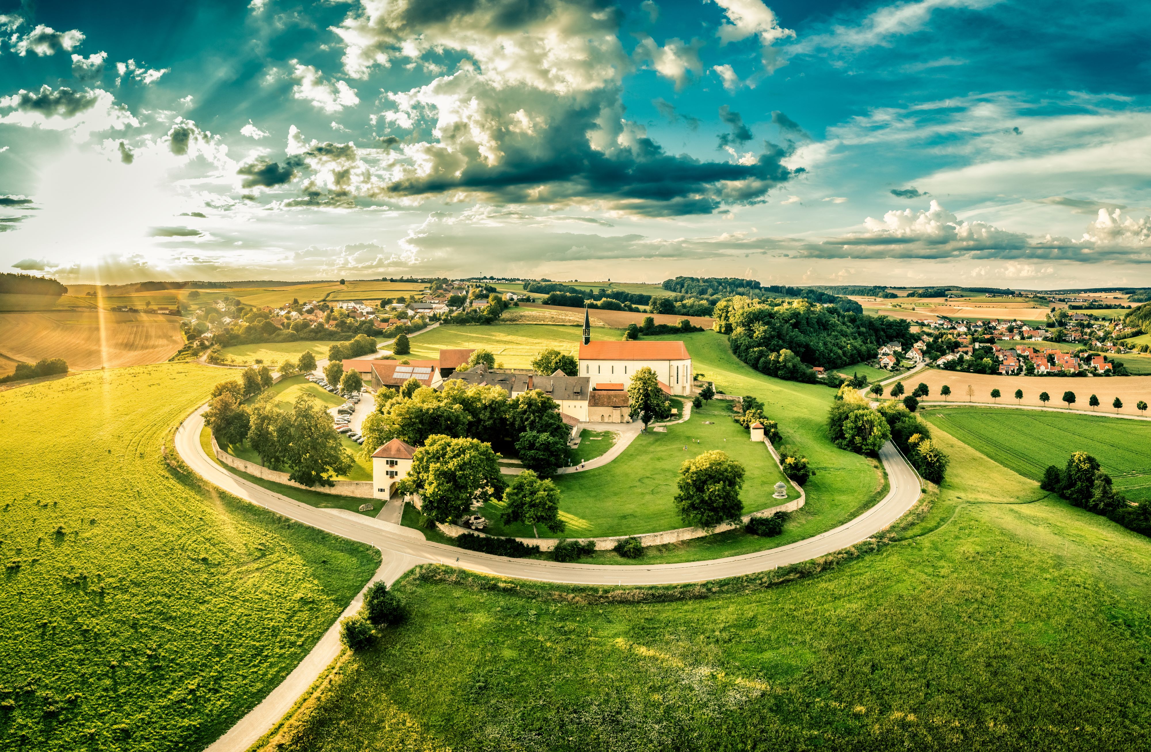 Drohnenaufnahme von Adlersberg